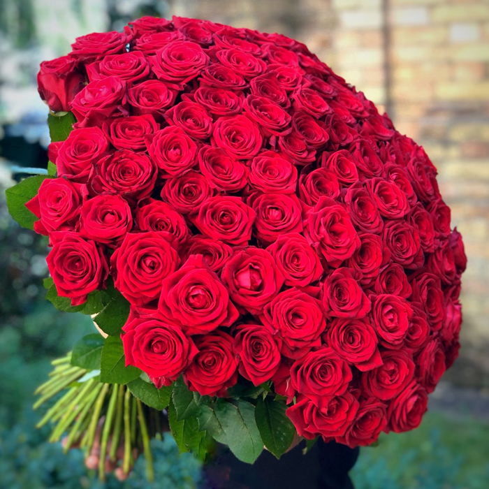 100-roses-rouges-bouquet